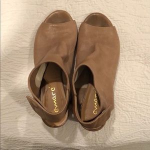 Lemare beige open-toed booties, size 9.5